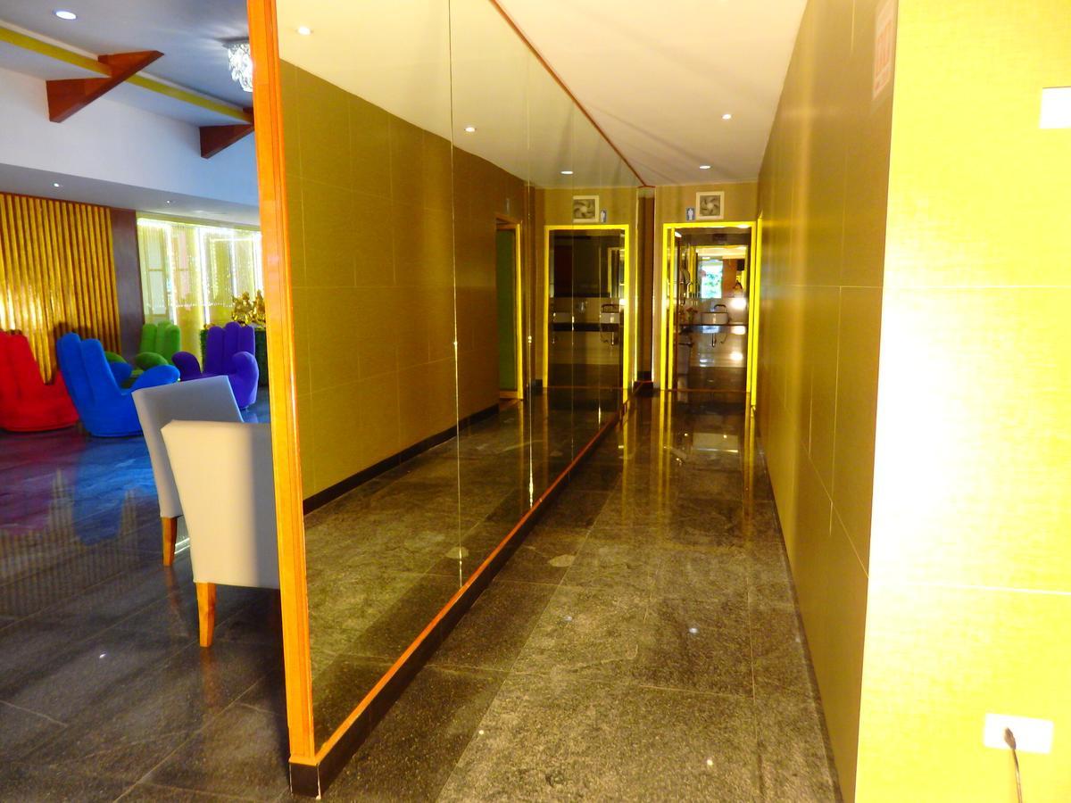 Pohseen Grand Palace Hotel Bangkok Buitenkant foto