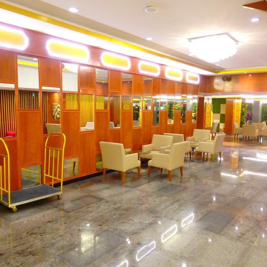 Pohseen Grand Palace Hotel Bangkok Buitenkant foto